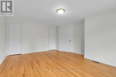 1104 Apolydor Avenue Ottawa ON K1H 8B2