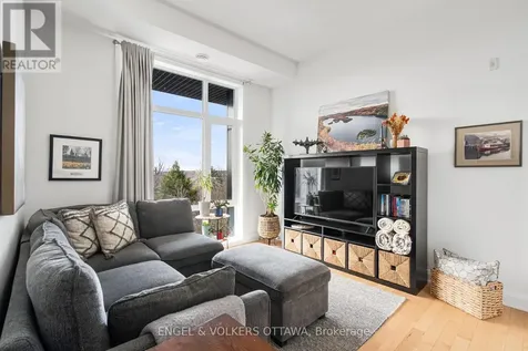 110 Cortile Private Ottawa ON K1V 2S8
