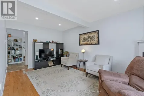 10 Bujold Court Ottawa ON K2L 3N6