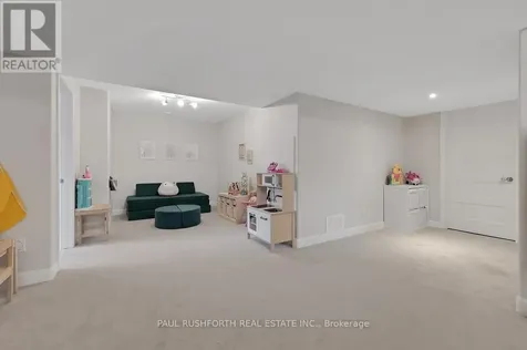 624 Geneva Crescent Russell ON K0A 1W0