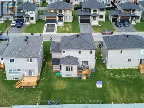 624 Geneva Crescent Russell ON K0A 1W0