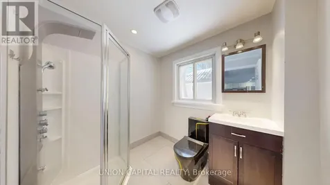 27 Connor Drive Whitchurch-stouffville ON L4A 2Z1