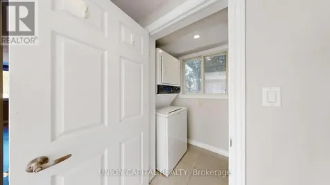 27 Connor Drive Whitchurch-stouffville ON L4A 2Z1