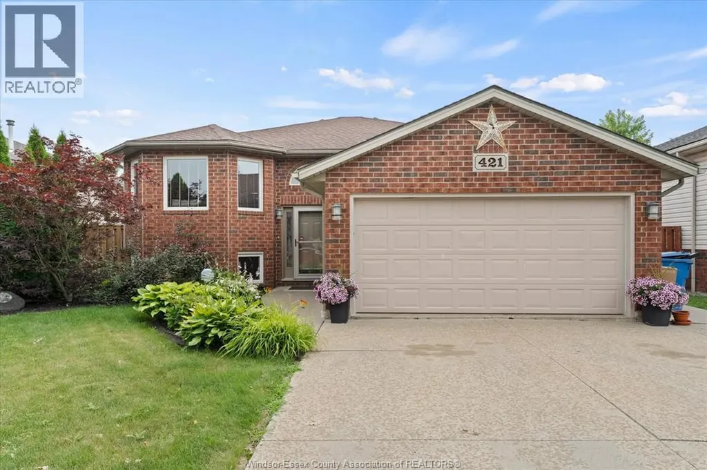 421 Mclellan Amherstburg ON N9V 4C8