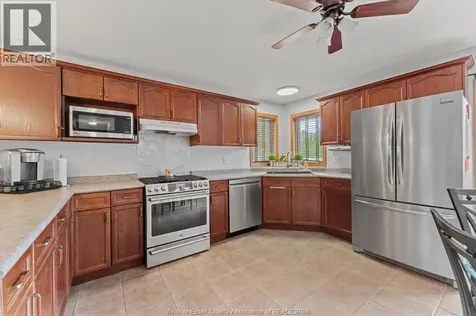421 Mclellan Amherstburg ON N9V 4C8