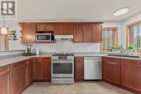 421 Mclellan Amherstburg ON N9V 4C8