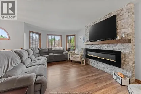 421 Mclellan Amherstburg ON N9V 4C8