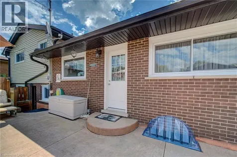 99 Highman Avenue Cambridge ON N1R 3M2