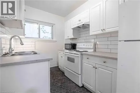 285 King Street West Hamilton ON L8P 1B2