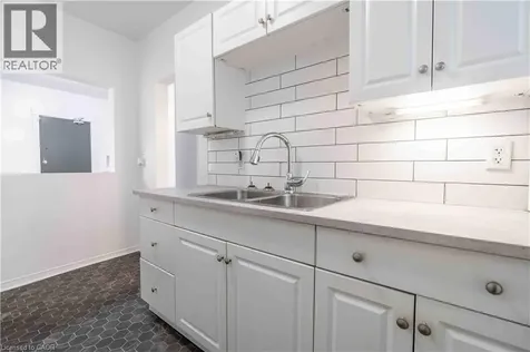 285 King Street West Hamilton ON L8P 1B2