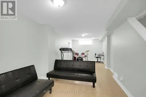 4 Maple Stand Way Ottawa ON K2G 6P3
