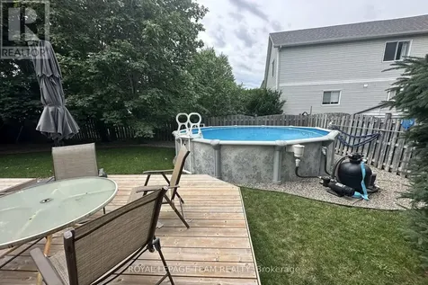 4 Maple Stand Way Ottawa ON K2G 6P3