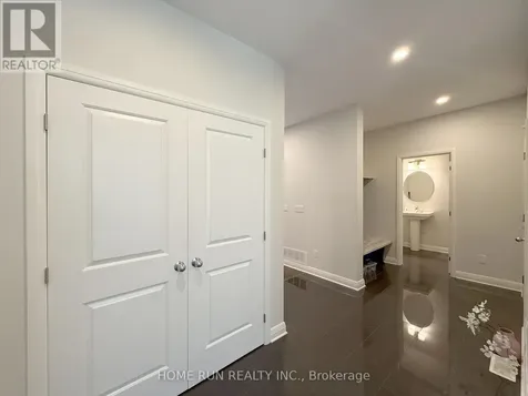 322 Lysander Place Ottawa ON K1K 4K7