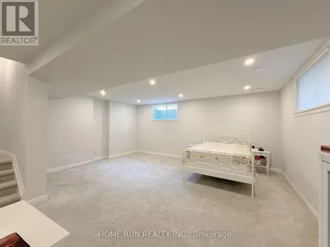 322 Lysander Place Ottawa ON K1K 4K7