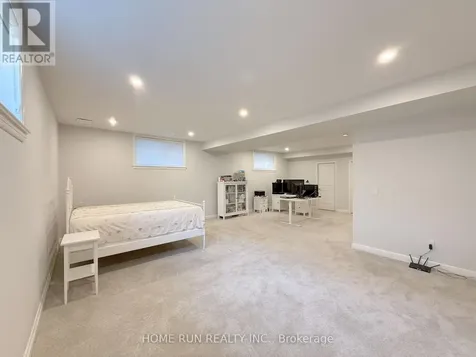 322 Lysander Place Ottawa ON K1K 4K7