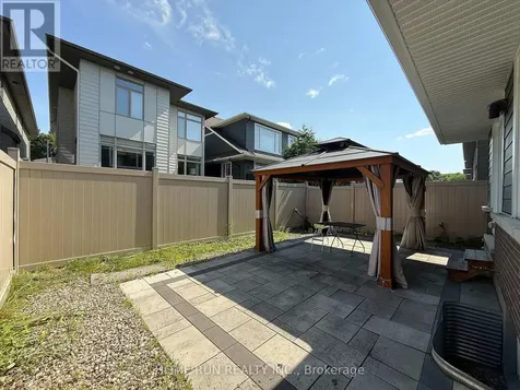 322 Lysander Place Ottawa ON K1K 4K7