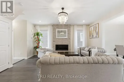 344 Sweetclover Way Ottawa ON K4A 1E6