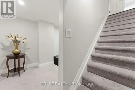 344 Sweetclover Way Ottawa ON K4A 1E6