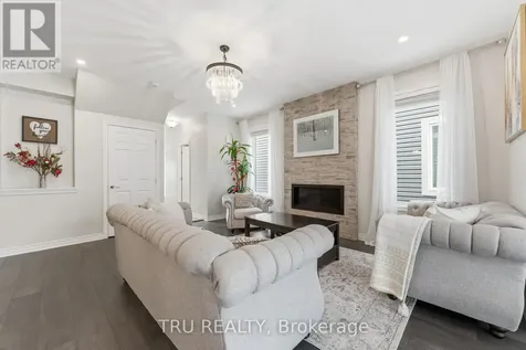 344 Sweetclover Way Ottawa ON K4A 1E6