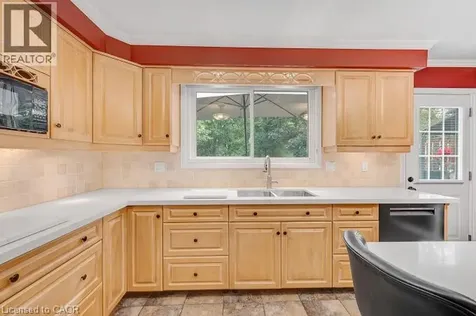 4162 Sutherland Crescent Burlington ON L7L 5G9