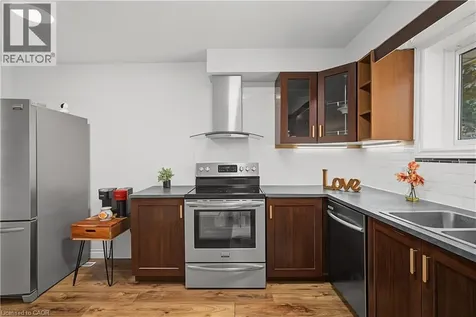 39 Southwood Drive Kitchener ON N2E 2E6