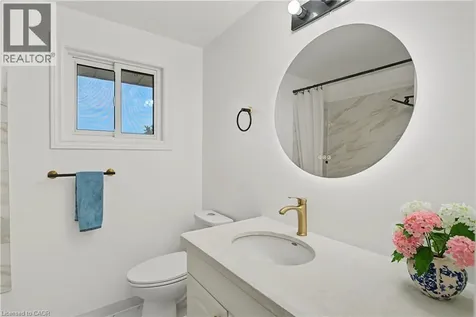 39 Southwood Drive Kitchener ON N2E 2E6