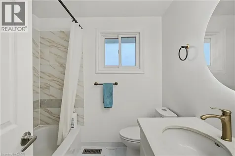 39 Southwood Drive Kitchener ON N2E 2E6