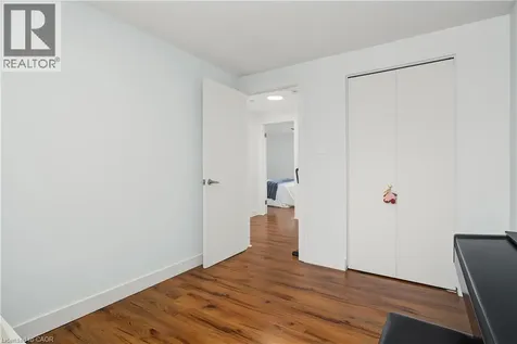 39 Southwood Drive Kitchener ON N2E 2E6