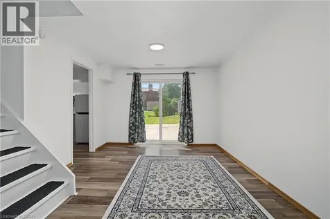 39 Southwood Drive Kitchener ON N2E 2E6