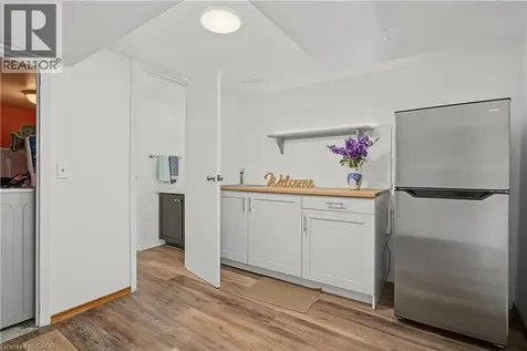 39 Southwood Drive Kitchener ON N2E 2E6