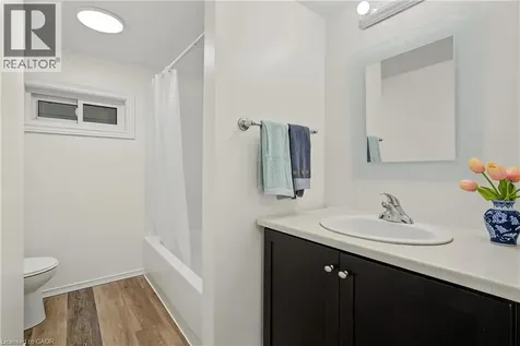 39 Southwood Drive Kitchener ON N2E 2E6