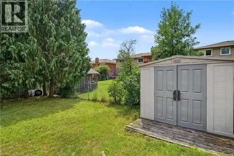 39 Southwood Drive Kitchener ON N2E 2E6