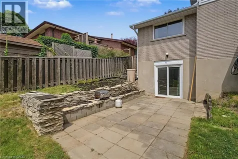 39 Southwood Drive Kitchener ON N2E 2E6