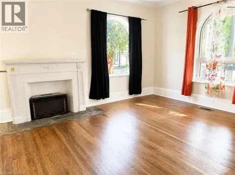 219 Erie Avenue Brantford ON N3S 2H1