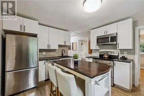 11 Michael Avenue Lively ON P3Y 1N1