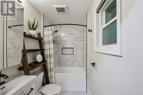 11 Michael Avenue Lively ON P3Y 1N1