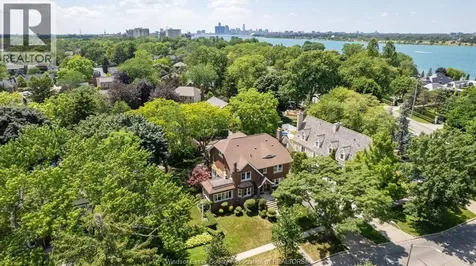 219 Jefferson Windsor ON N8S 2P5