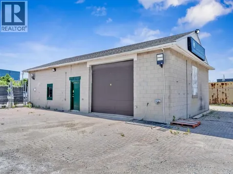 5145 Dumouchelle Street Tecumseh ON N9A 6J3