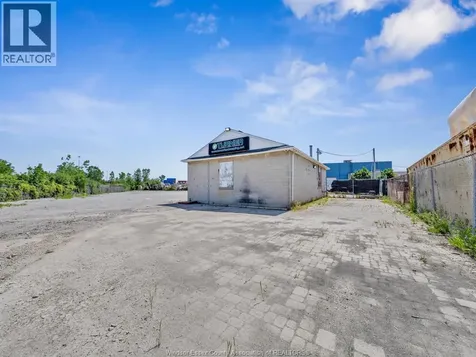 5145 Dumouchelle Street Tecumseh ON N9A 6J3