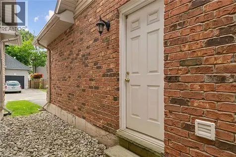 1173 Bellview Crescent Burlington ON L7S 1C9