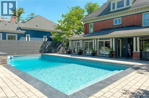 18 Brant Road North Cambridge ON N1S 2W1