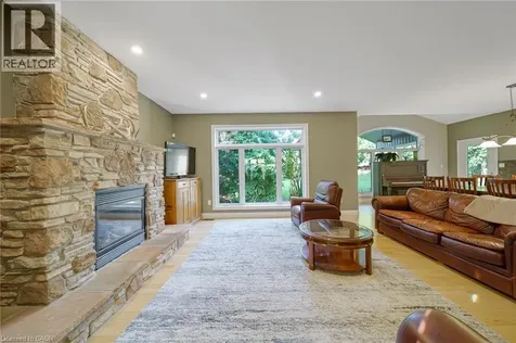 112 Dirksen Court Kitchener ON N2P 2M1