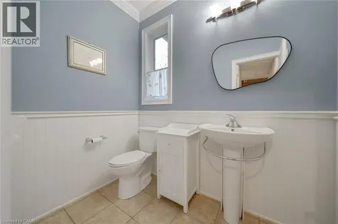 112 Dirksen Court Kitchener ON N2P 2M1