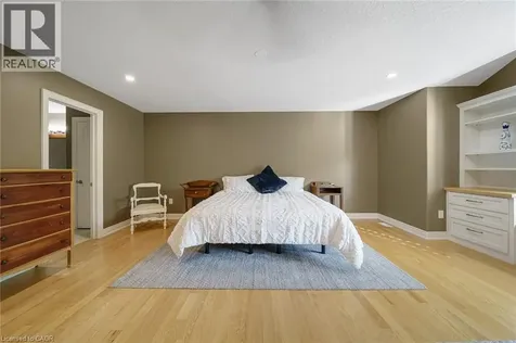112 Dirksen Court Kitchener ON N2P 2M1