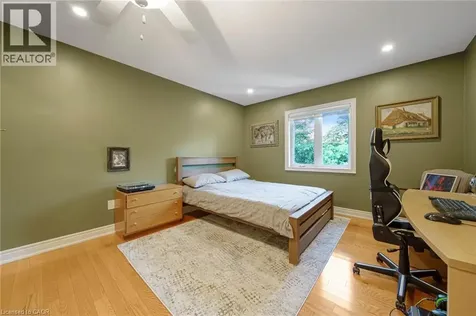 112 Dirksen Court Kitchener ON N2P 2M1