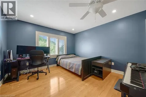 112 Dirksen Court Kitchener ON N2P 2M1