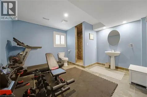 112 Dirksen Court Kitchener ON N2P 2M1