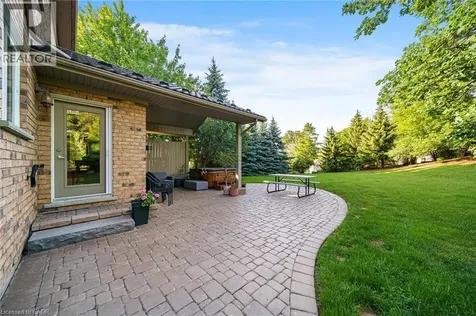 112 Dirksen Court Kitchener ON N2P 2M1