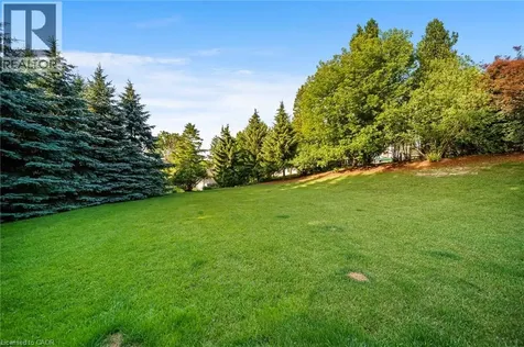 112 Dirksen Court Kitchener ON N2P 2M1