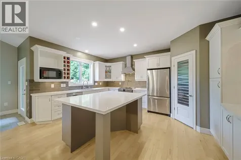112 Dirksen Court Kitchener ON N2P 2M1